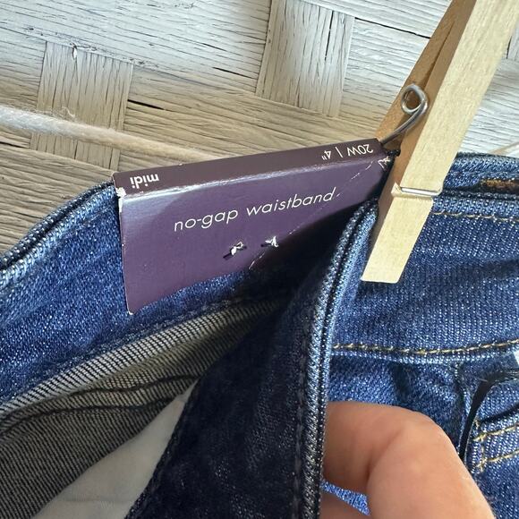 Ava & viv Bermuda denim shorts dark wash high-rise Mini pockets plus size ￼ - Picture 4 of 13